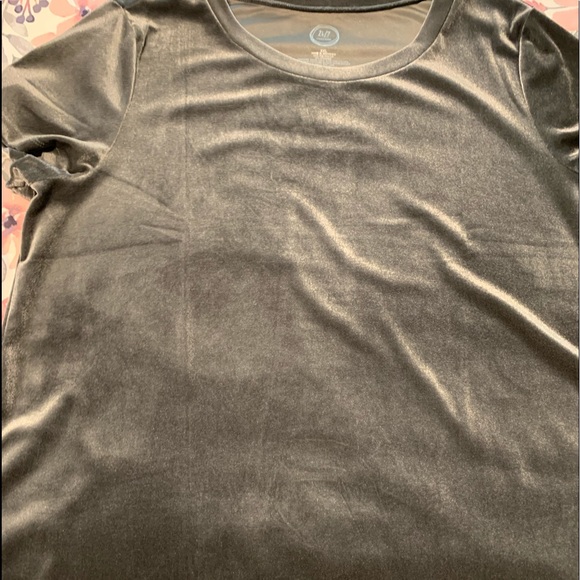 Blouse - Picture 2 of 3